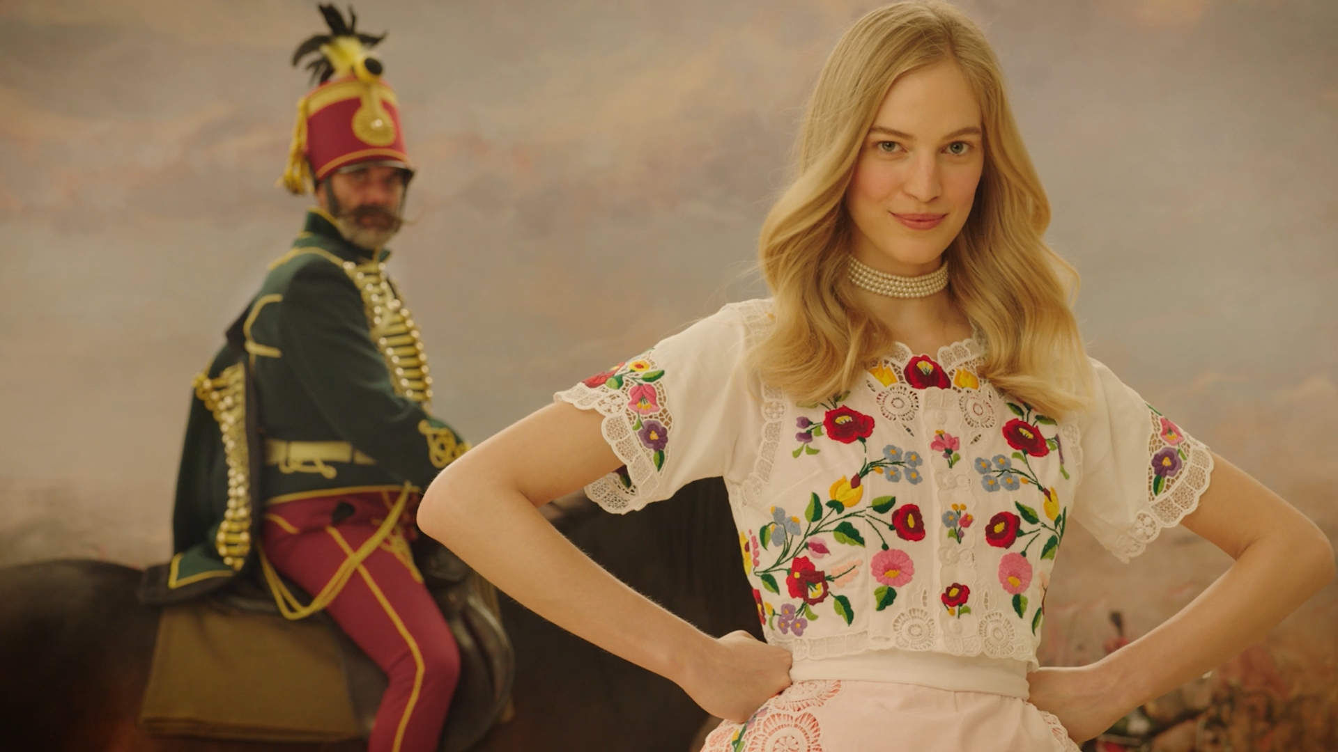 Tipikusan magyar – Telekom reklámfilm; 2019; rendező: Kiss Rudolf Péter, operatőr: Vecsernyés János